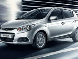 Mobil hatchback irit