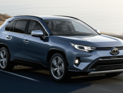 Review mobil Toyota
